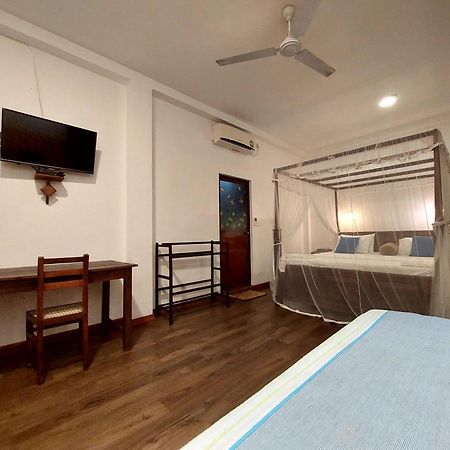 Sweden Inn Guesthouse Hikkaduwa Eksteriør bilde