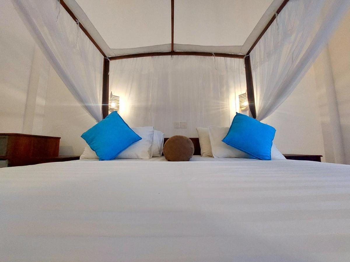 Sweden Inn Guesthouse Hikkaduwa Eksteriør bilde