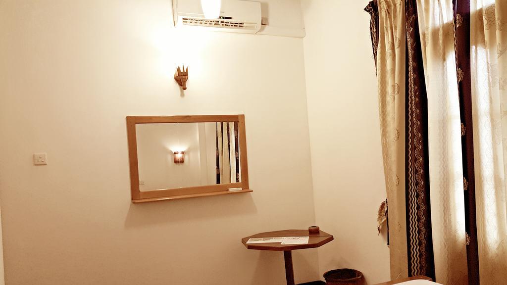Sweden Inn Guesthouse Hikkaduwa Rom bilde